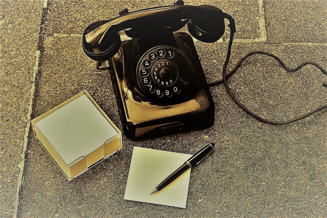 Altes Telefon als Symbol für Dialogmarketing